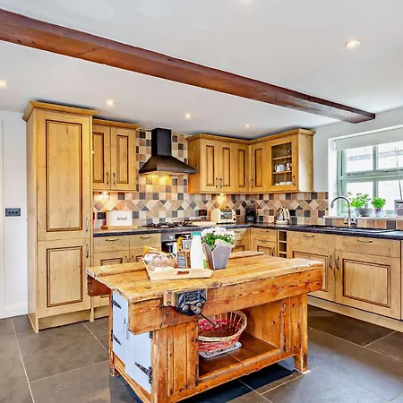 3 Bed In Newquay 82405